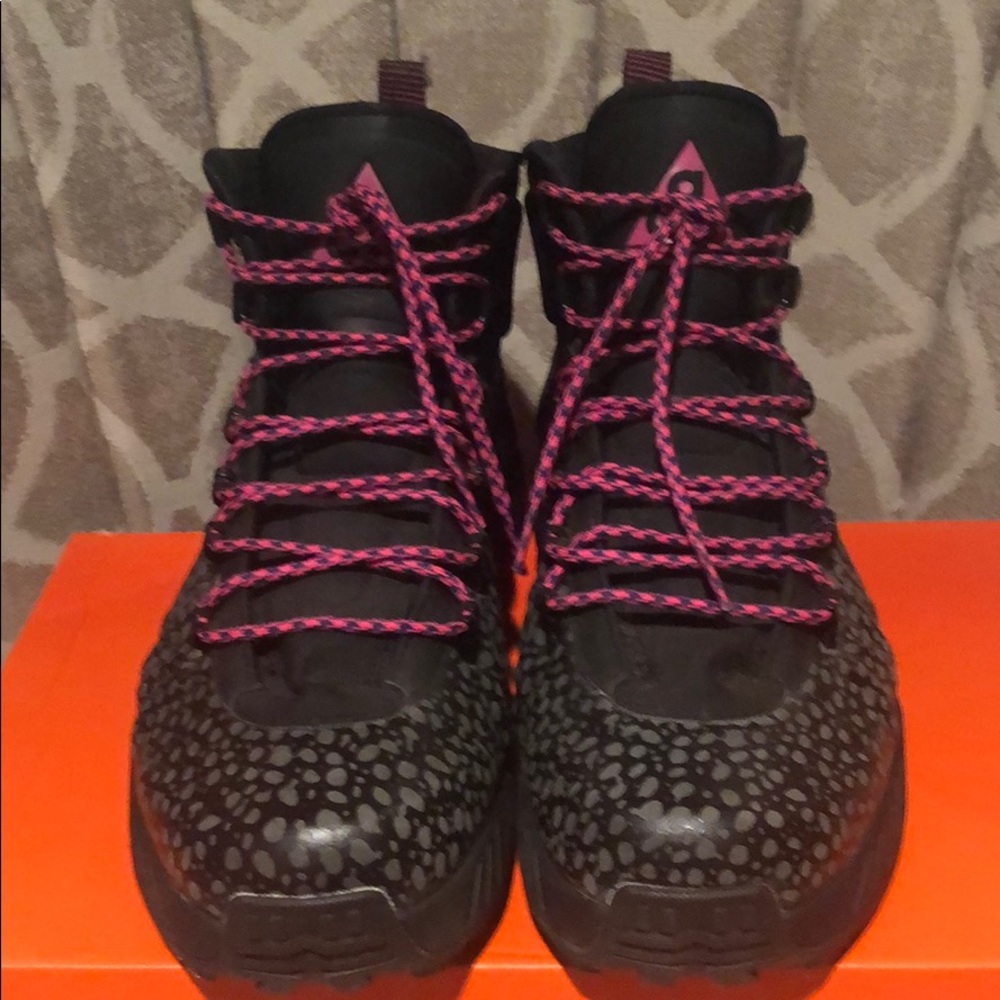 Nike Zoom MW Posite 3M Boots